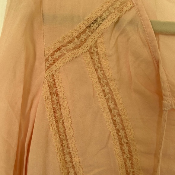 Pink boho top with lace detail - Picture 3 of 4